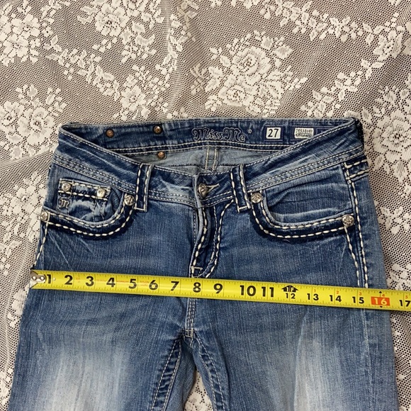 MISS ME FLEUR DE LIS DENIM JEANS SZ 27 CAPRI NEW RHINESTONE FLAP POCKETS - Picture 12 of 13